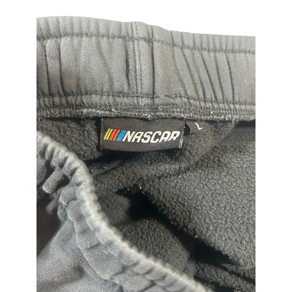 NASCAR Cup Series Sunday Thunder #17Fleece Shorts Mens Large Black Graphic Sweat - Picture 3 of 8